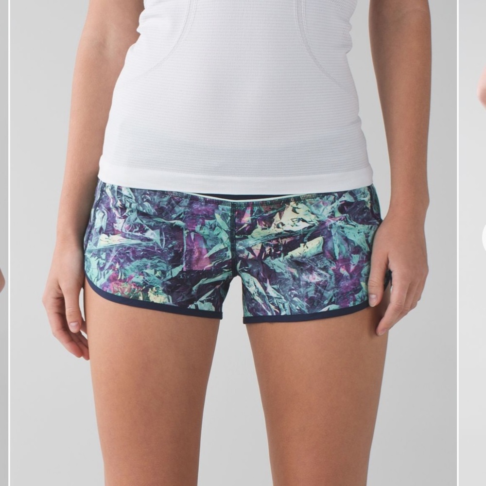 Lululemon Speed Short 2.5” - Picture 2 of 7